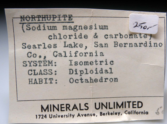 Northupite (2 crystals) from Searles Lake, San Bernardino Co., California, USA [db_pics/pics/r199d.jpg]