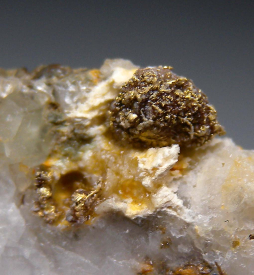 Gold from Harmanec gold deposit, Harmanec, Banska Bystrica Region, Slovakia [db_pics/pics/r205c.jpg]