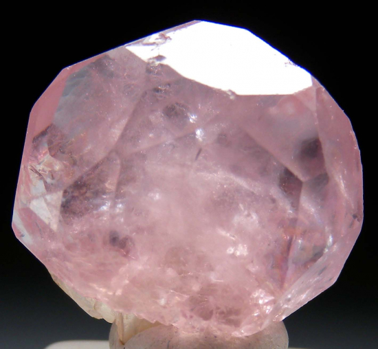 Apatite from Mt Xuebaoding, Ping Wu, Sichuan Prov., China [db_pics/pics/r248c.jpg]