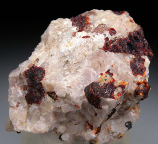 Zincite from Franklin, Sussex Co., New Jersey, USA [db_pics/pics/r292a.jpg]