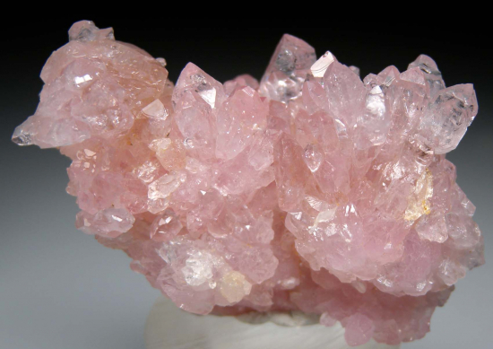 Rose Quartz from Minas Gerais, Brazil [db_pics/pics/r335a.jpg]