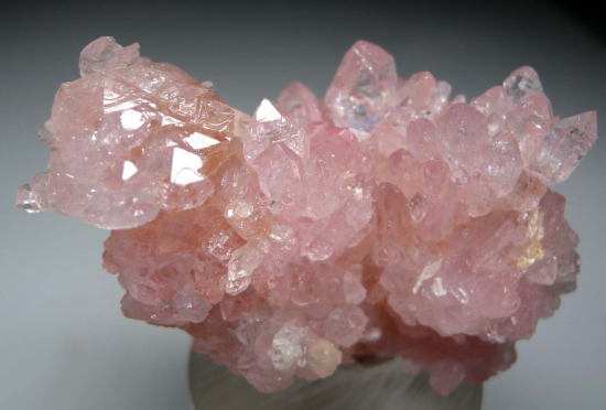 Rose Quartz from Minas Gerais, Brazil [db_pics/pics/r335d.jpg]