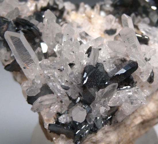Hematite with Quartz from Veta Grande claim, Dome Rock Mtns., La Paz Co., Arizona, USA [db_pics/pics/r348b.jpg]