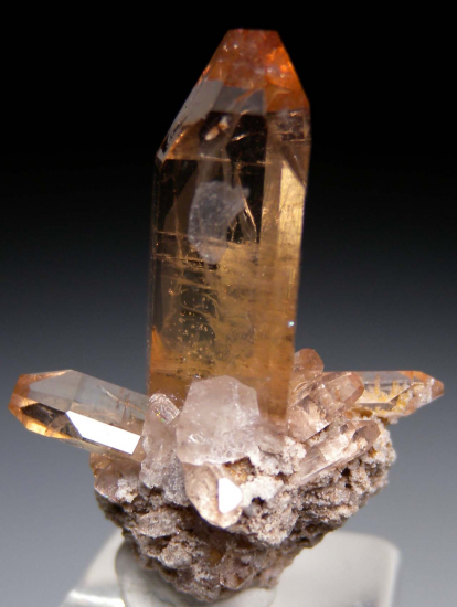 Topaz from Tepatate, San Luis Potosi, Mexico [db_pics/pics/r358b.jpg]