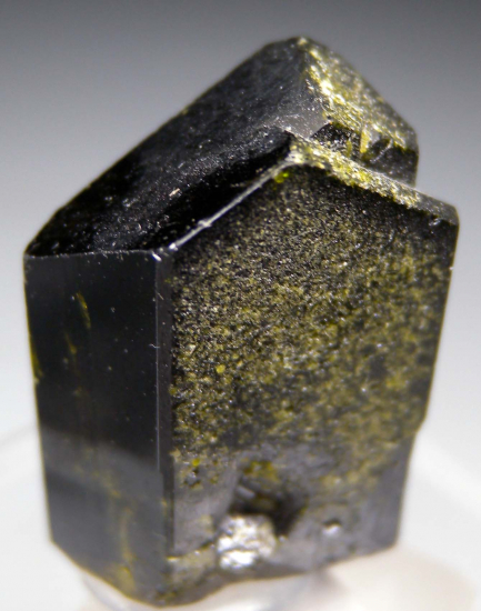 Epidote from Naugas, Rehoboth, Namibia [db_pics/pics/r366c.jpg]