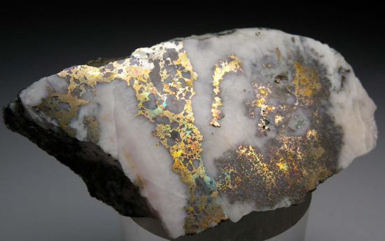 Algodonite from Ahmeek Mine, Keweenaw Co., Michigan, USA [db_pics/pics/r369a.jpg]