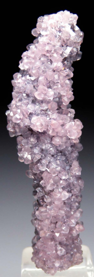 Smithsonite on stalactite from Tsumeb, Namibia [db_pics/pics/r420a.jpg]