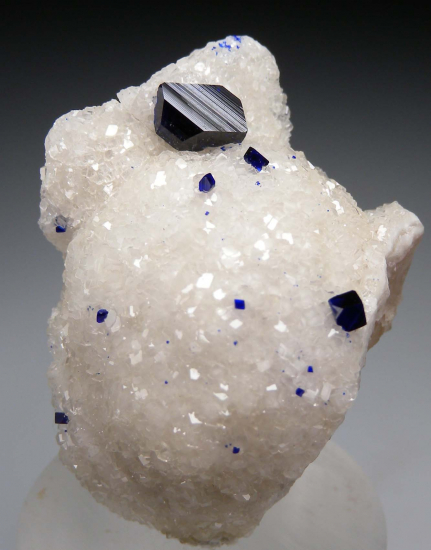 Azurite on Calcite from Tsumeb, Namibia [db_pics/pics/r432a.jpg]