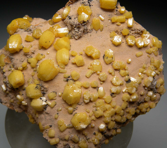 Pyromorphite from Mount Isa, Queensland, Australia [db_pics/pics/r453d.jpg]