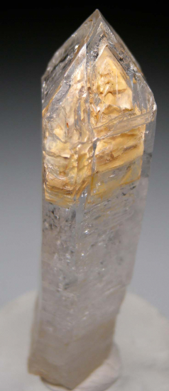 Quartz scepter from Big Sulfur Creek Canyon, near Socrates Mine, Sonoma Co., California, USA [db_pics/pics/r462a.jpg]