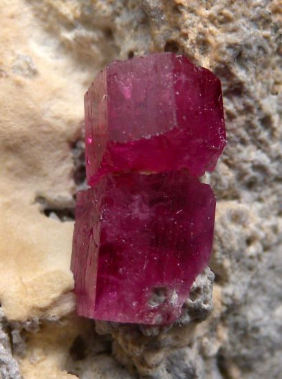 Red Beryl from Violet Claim, Wah Wah Mtns., Beaver Co., Utah, USA [db_pics/pics/r480d.jpg]