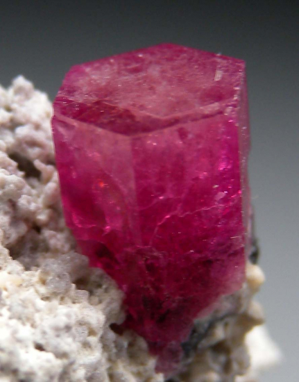 Red Beryl from Violet Claim, Wah Wah Mtns., Beaver Co., Utah, USA [db_pics/pics/r484c.jpg]