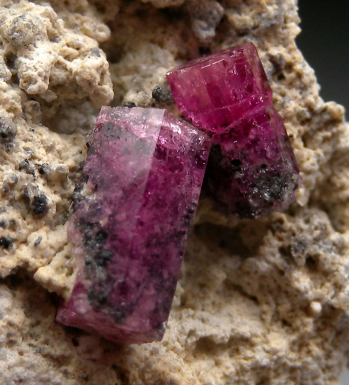 Red Beryl from Violet Claim, Wah Wah Mtns., Beaver Co., Utah, USA [db_pics/pics/r487c.jpg]