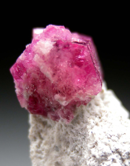 Red Beryl from Violet Claim, Wah Wah Mtns., Beaver Co., Utah, USA [db_pics/pics/r492d.jpg]