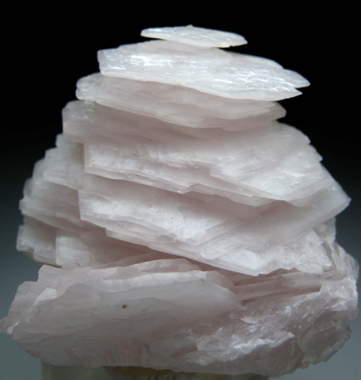 Mangano Calcite on Calcite from Huanggang Mine, Inner Mongolia, China [db_pics/pics/r517b.jpg]