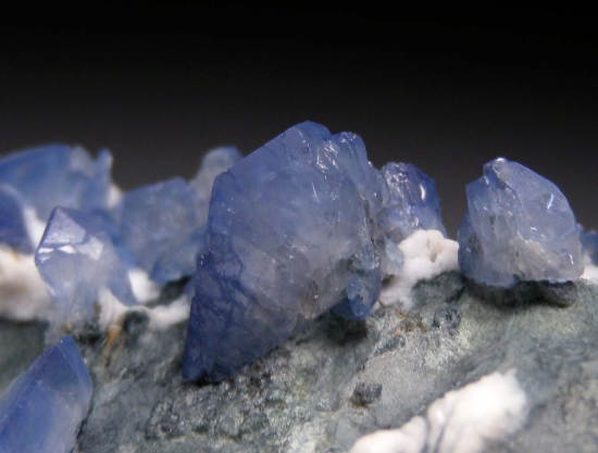 Benitoite from Gem Mine, San Benito Co., California, USA [db_pics/pics/r522c.jpg]