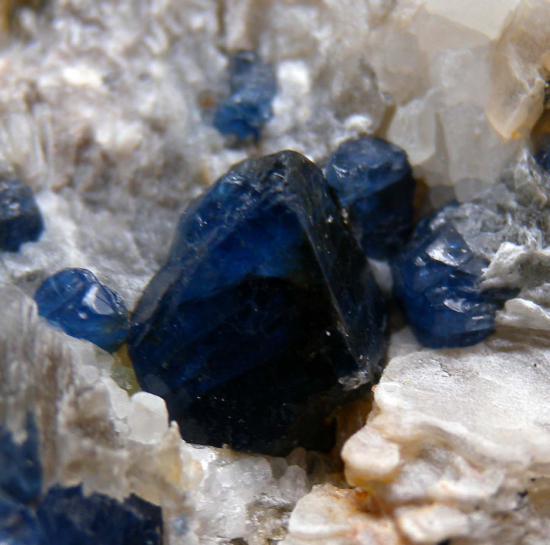 Spinel from Kajiado Co., Kenya [db_pics/pics/r525c.jpg]