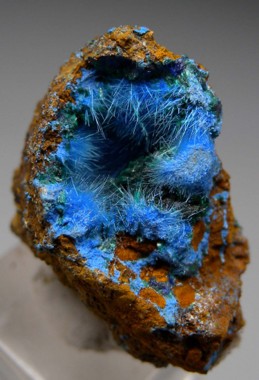 Cyanotrichite from Grandview Mine, Coconino Co., Arizona, USA [db_pics/pics/r531a.jpg]