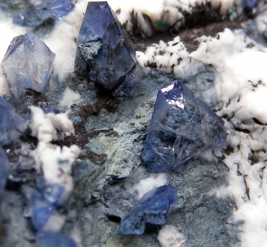 Benitoite from Gem Mine, San Benito Co., California, USA [db_pics/pics/r536c.jpg]