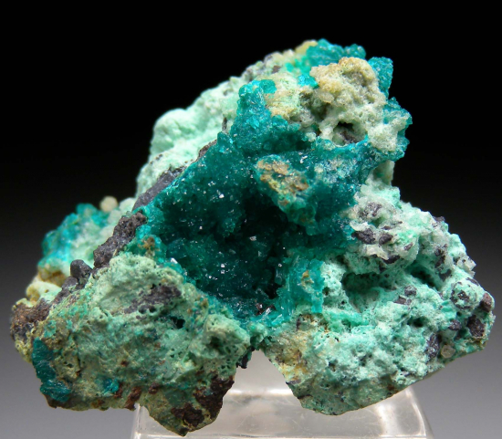 Dioptase from Table Mountain Mine, Galiuro Mtns., Pinal Co., Arizona, USA [db_pics/pics/r540a.jpg]