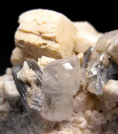 Phenakite from Mount Antero, Chaffee Co., Colorado, USA [db_pics/pics/r550e.jpg]
