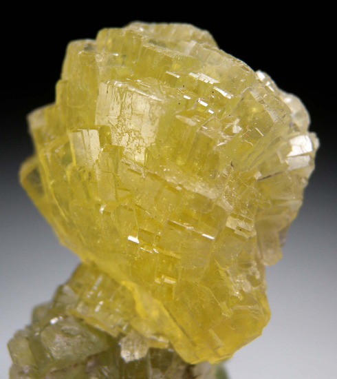 Prehnite from Merelani Hills, Arusha, Tanzania [db_pics/pics/r561d.jpg]
