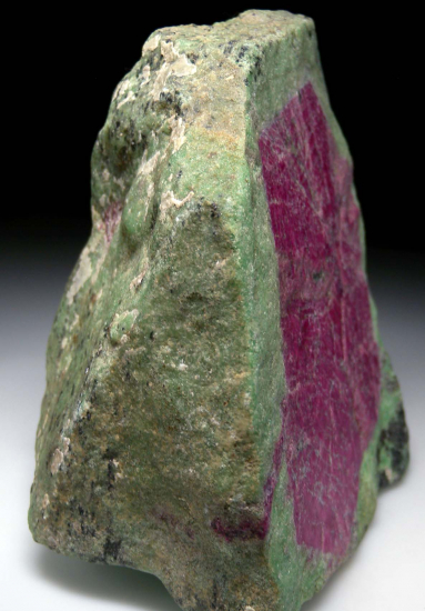 Ruby in Zoisite from Longido, Tanzania [db_pics/pics/r574b.jpg]