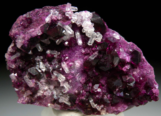 Kammererite from Kop Krom Mine, Kop Daglari, East Anatolia, Turkey [db_pics/pics/r614c.jpg]