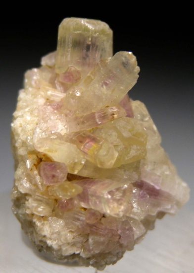Vesuvianite from Stifle Memorial Claim, Georgetown, El Dorado Co., California, USA [db_pics/pics/r647a.jpg]