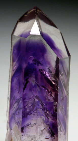 Amethyst from Gobobseb Mtns., Brandberg area, Namibia [db_pics/pics/r663c.jpg]