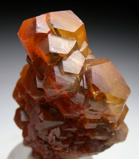 Calcite from Tonglushan Mine, Daye, Hubei Prov., China [db_pics/pics/r678b.jpg]