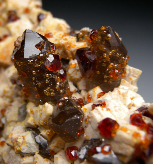 Spessartine with Smokey Quartz from Tongbei, Fujian Prov., China [db_pics/pics/r689c.jpg]