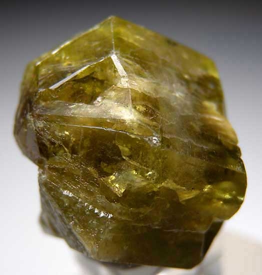 Chrysoberyl from Espirito Santo, Minas Gerais, Brazil [db_pics/pics/sa821c.jpg]