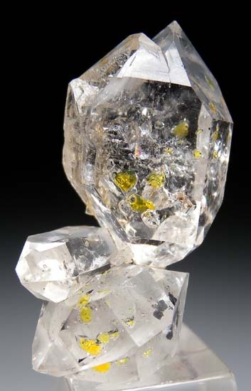 Oil in Quartz from Zhob, Balochistan, Pakistan [db_pics/pics/t622a.jpg]