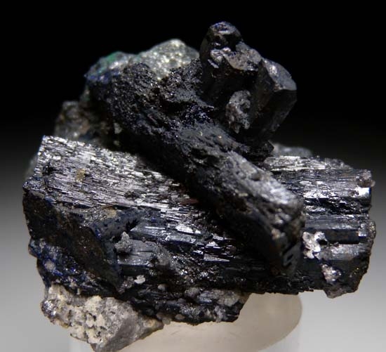 Tennantite aftr Azurite from Tsumeb, Namibia [db_pics/pics/t872c.jpg]