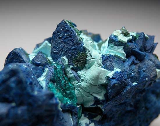 Shattuckite after Dioptase after Calcite from Tantara Mine, Shinkolobwe, Democratic Republic of Congo [db_pics/pics/tu23d.jpg]