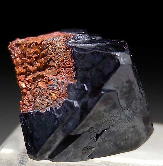 Cuprite with Copper from Poteryaevskoe Mine, Rubtsovskoe Deposit, Western Siberia, Russia [db_pics/pics/tu79c.jpg]